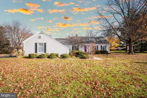 2711 Oberlin Dr, York, PA 17404