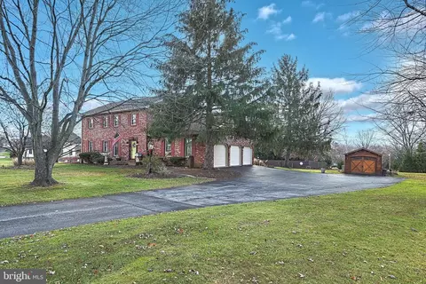 5134 Grandview Rd, Hanover, PA 17331