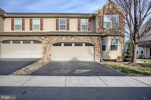 313 Weatherstone Dr, New Cumberland, PA 17070