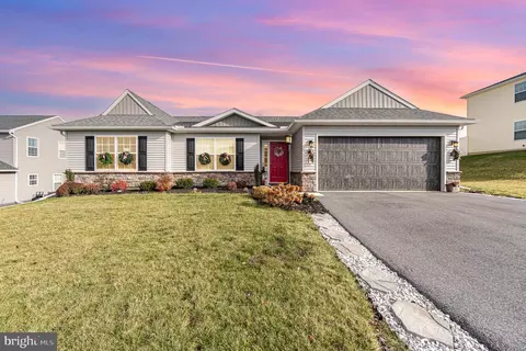 114 Eagle Rd, Dillsburg, PA 17019