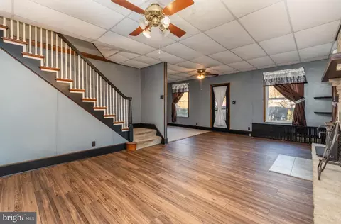 117 E Main St, Windsor, PA 17366 photo 7