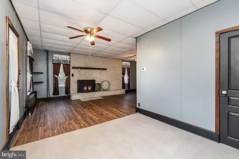 117 E Main St, Windsor, PA 17366 photo 5