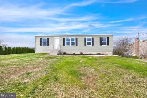 1366 Kbs Rd, Spring Grove, PA 17362
