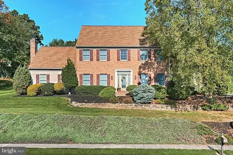 3347 Saint Johns Ct, York, PA 17406
