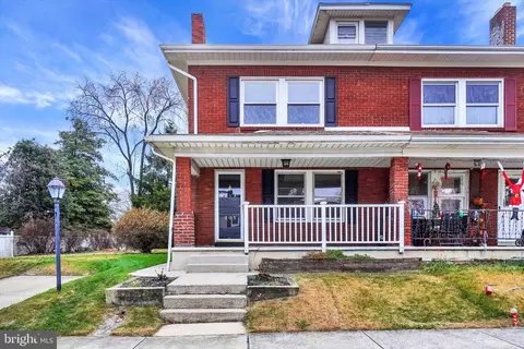 205 Pinehurst Rd, York, PA 17402