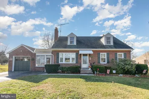 125 Park Heights Blvd, Hanover, PA 17331