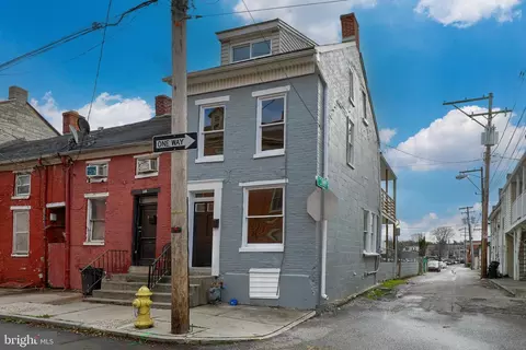 30 E Maple St, York, PA 17401