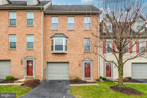 73 Jayme Dr, York, PA 17402