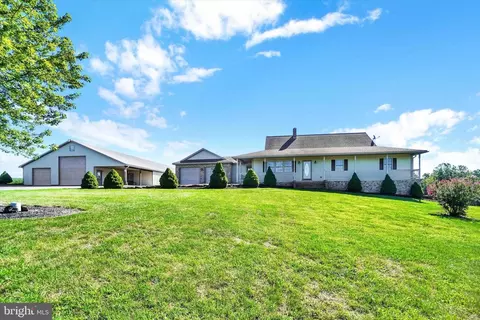 13895 Wolf Rd, Felton, PA 17322