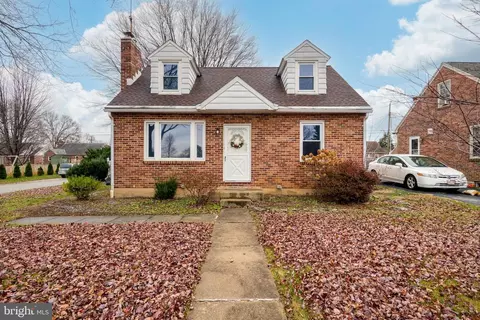 301 Greystone Rd, York, PA 17402