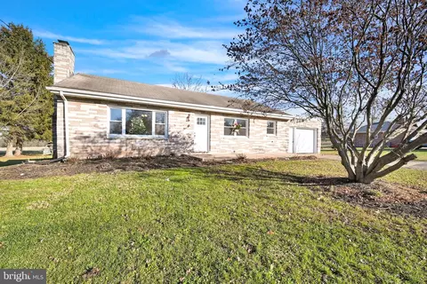 3247 Bull Rd, York, PA 17408