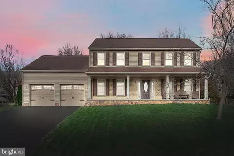 165 Frank Dr, York, PA 17402