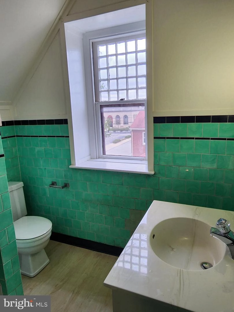 200 E Walnut St, Hanover, PA 17331 photo 96