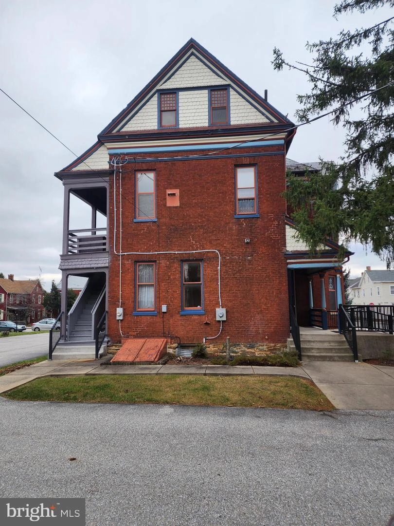 200 E Walnut St, Hanover, PA 17331 photo 5