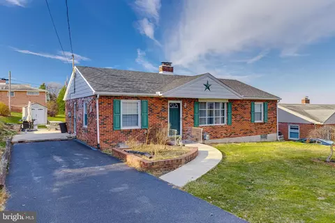 1228 Hill St, York, PA 17403