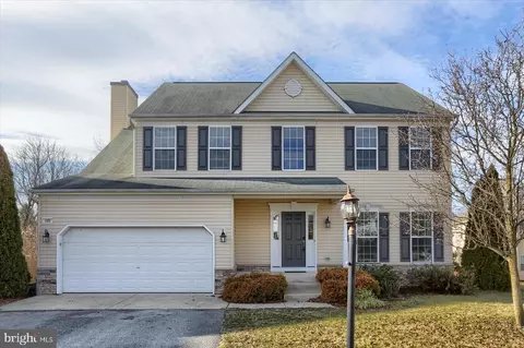 141 Evergreen Cir, Dillsburg, PA 17019