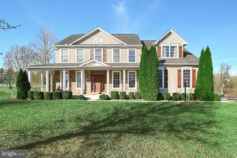 15 Hunters Chase Chase, Etters, PA 17319