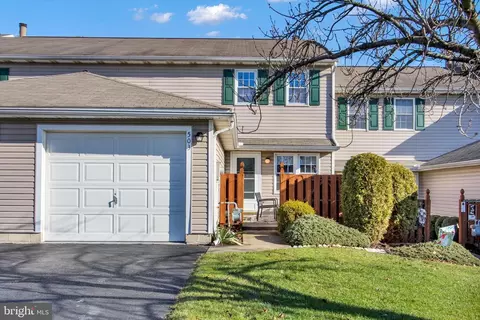 503 Bentwood Ln, York, PA 17408
