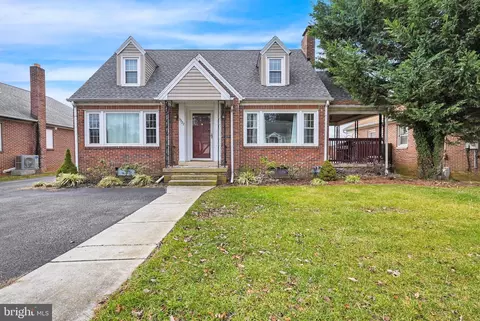 3322 Grandview Rd, Hanover, PA 17331