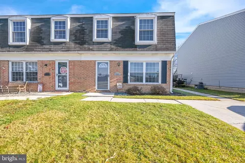 584 Hammond Ave, Hanover, PA 17331