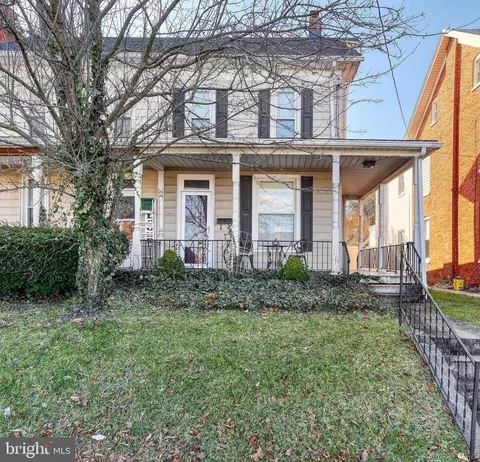 410 W Main St, Dallastown, PA 17313