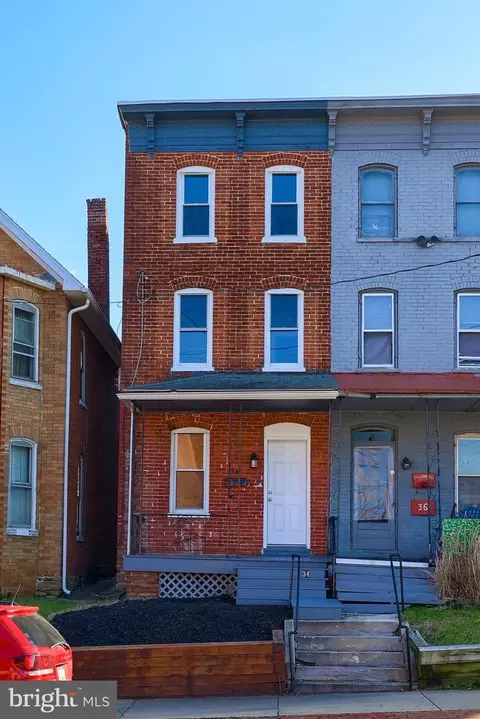 34 W Broadway, Red Lion, PA 17356