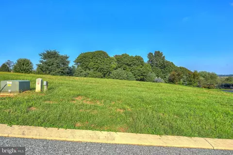 566 Monocacy Trl #150, Spring Grove, PA 17362