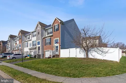 80 Sara Ln, Hanover, PA 17331