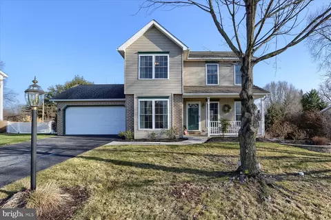 108 Martel Cir, Dillsburg, PA 17019