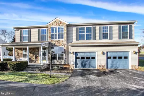 30 Frock Dr, Hanover, PA 17331