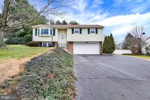 3051 Faith Ln, Red Lion, PA 17356