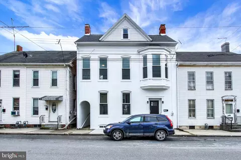103 Pleasant St, Hanover, PA 17331
