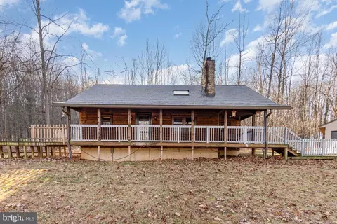 7729 Gnatstown Rd, Hanover, PA 17331