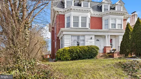 815 S George St, York, PA 17403