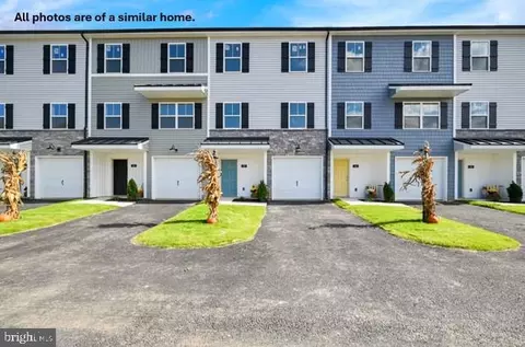 15 Landing Pl, York, PA 17408