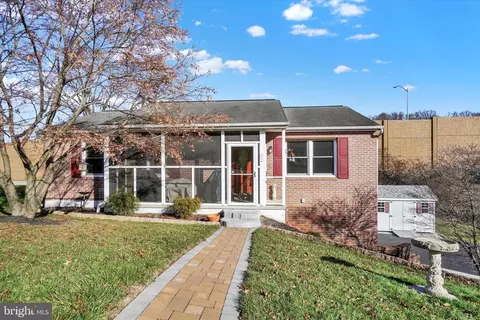 1521 Randow Rd, York, PA 17403