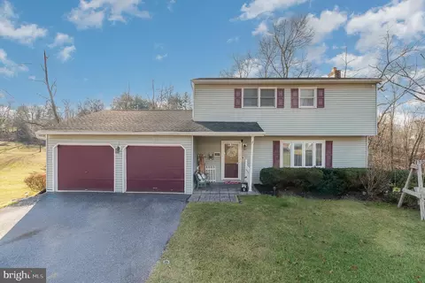 85 Eagle Ln, Etters, PA 17319