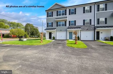18 Landing Pl, York, PA 17408