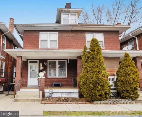 241 Harding Ct, York, PA 17403
