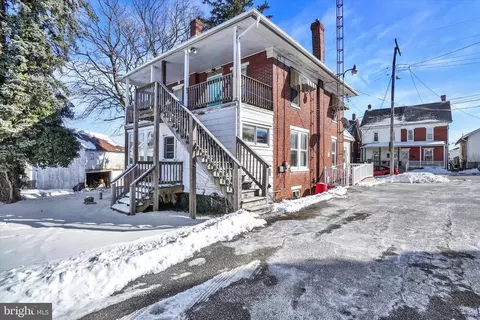 35 East Ave, Red Lion, PA 17356