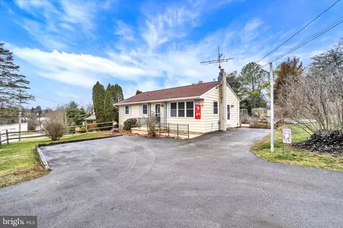 1681 Park St, Dover, PA 17315