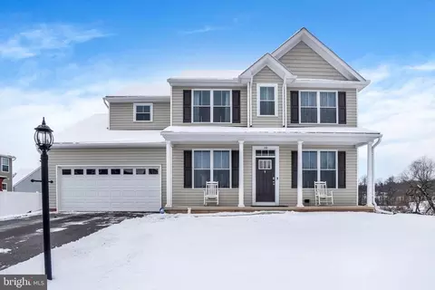 310 Taylor Dr, York, PA 17404