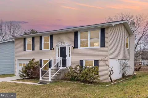 48 Earl St, Hanover, PA 17331