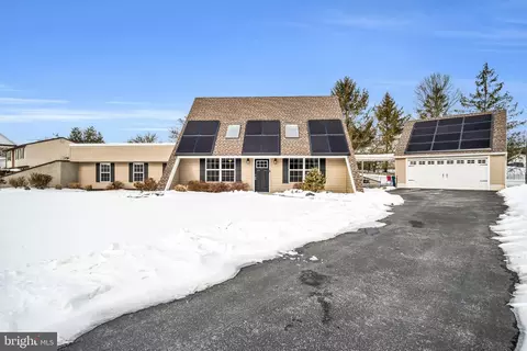 532 W Siddonsburg Rd, Dillsburg, PA 17019