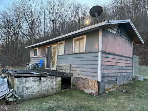 8180 Hollow Rd, Felton, PA 17322