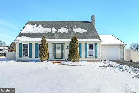 2545 Manor Rd, York, PA 17408