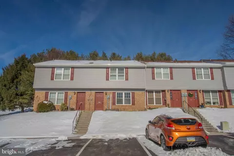 1761 Long Dr #244, York, PA 17406