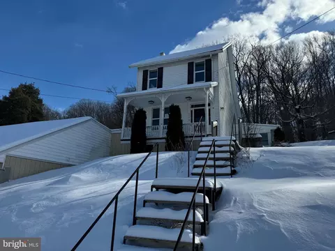 608 Chestnut St, Delta, PA 17314