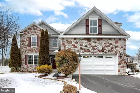5 Hickory Tree Pl, Dillsburg, PA 17019