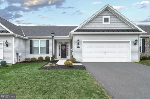 637 Cypress Dr, Hanover, PA 17331